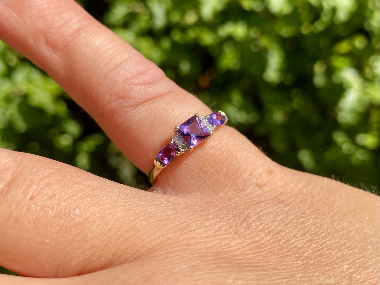 9ct Gold Amethyst & Diamond Ring