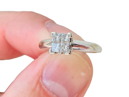 9ct Gold Diamond Ring