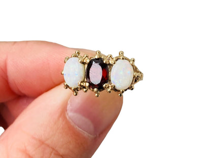 Vintage 9ct Gold Opal & Garnet Ring