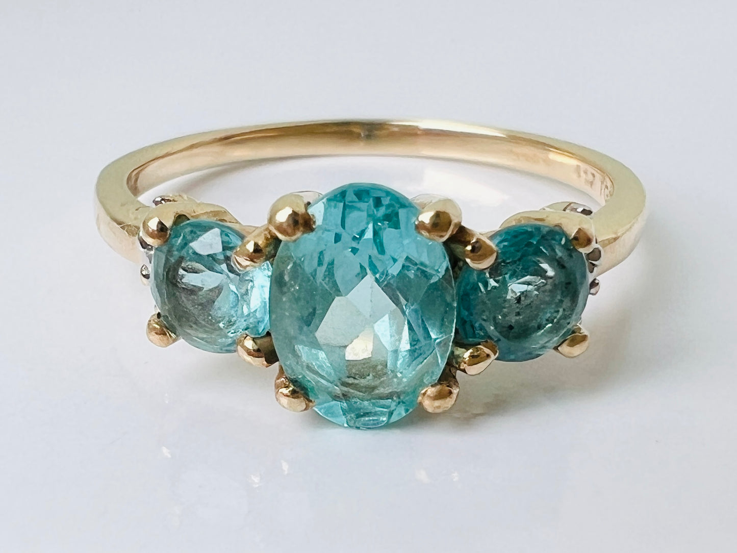 9ct Gold Apatite & Diamond Ring