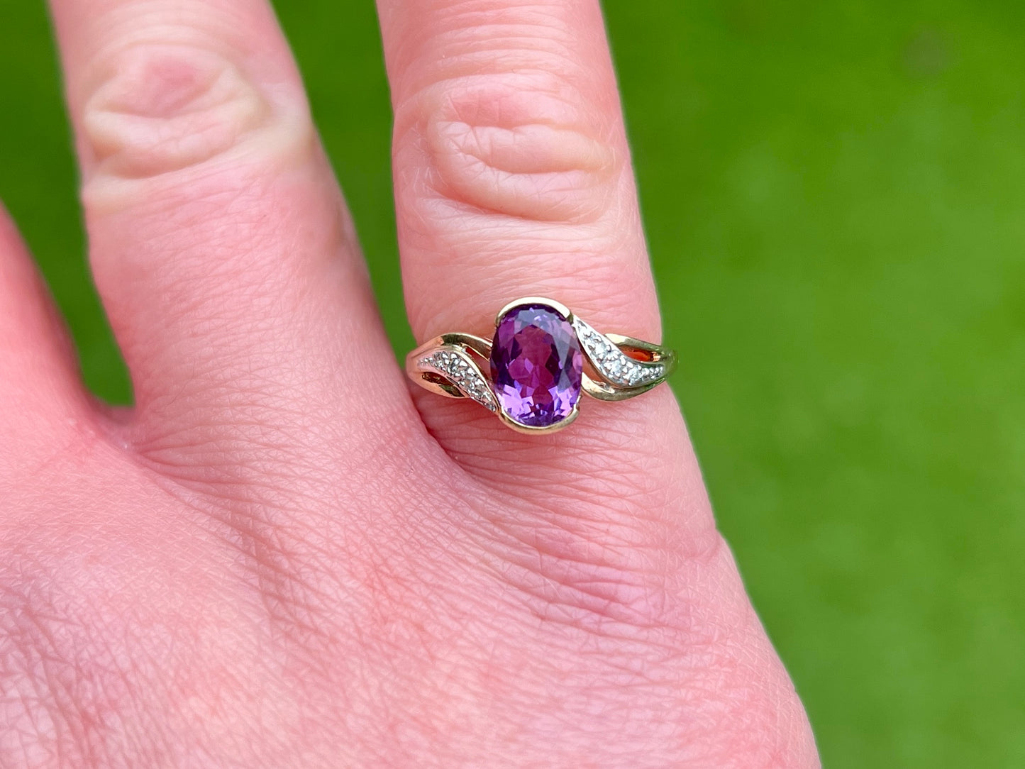 9ct Gold Amethyst & Diamond Ring