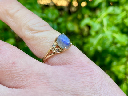 9ct Gold Labradorite & White Sapphire Ring