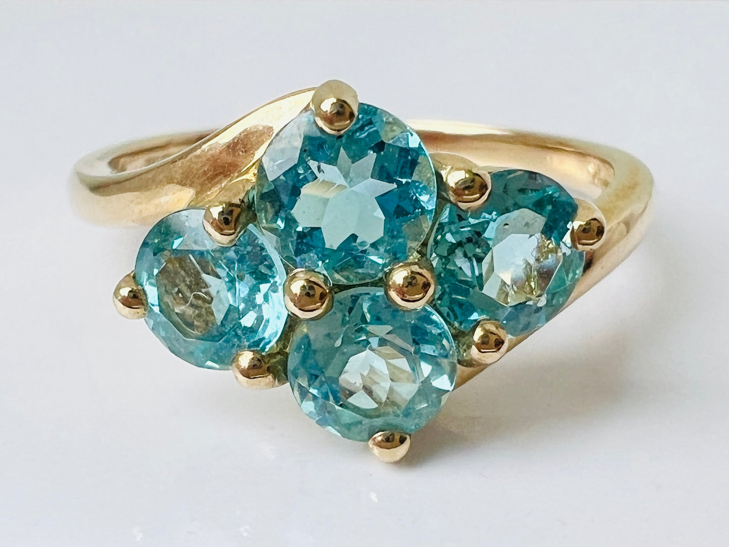 9ct Gold Apatite Ring
