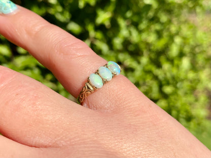 9ct Gold Opal Ring