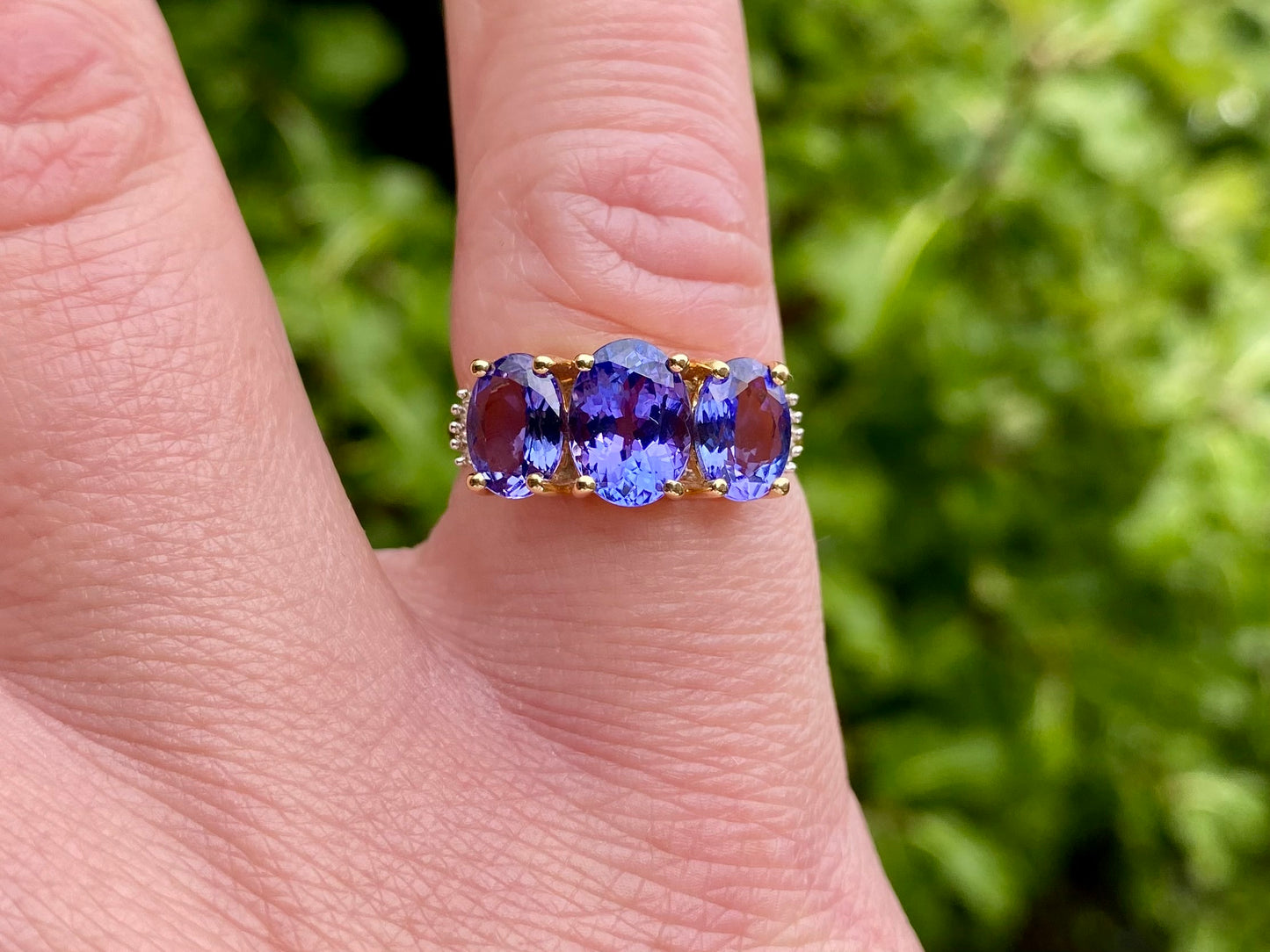 18ct Gold Tanzanite & Diamond Ring