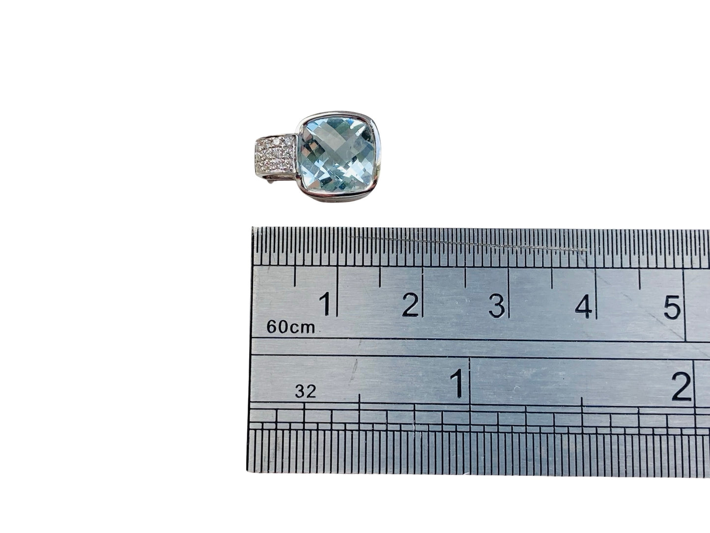 18ct Gold Aquamarine & Diamond Pendant