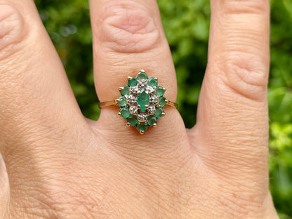 Vintage 9ct Gold Emerald & Diamond Ring