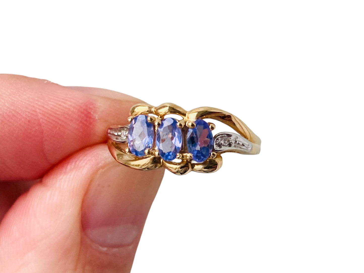 9ct Gold Tanzanite & Diamond Ring