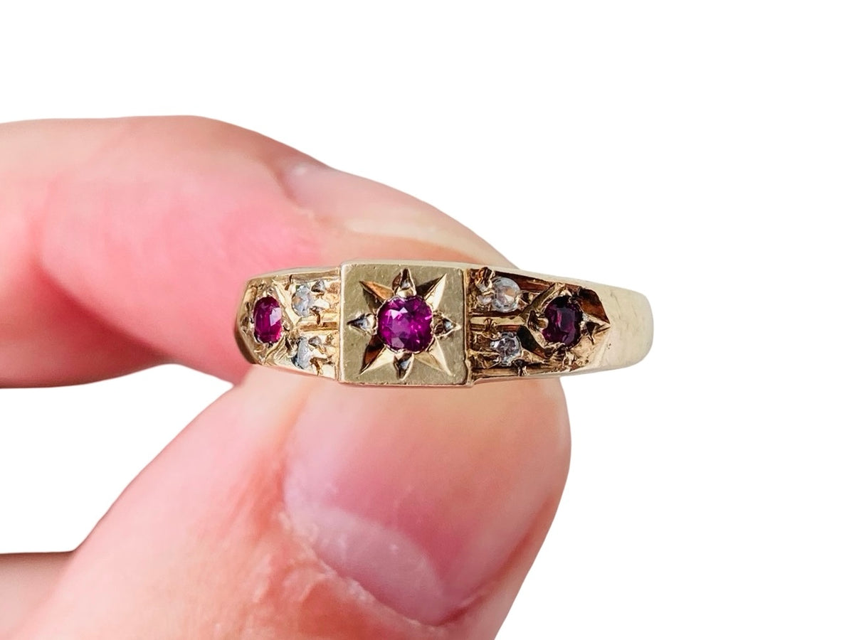 Vintage 9ct Gold Starburst Ruby & Diamond Ring
