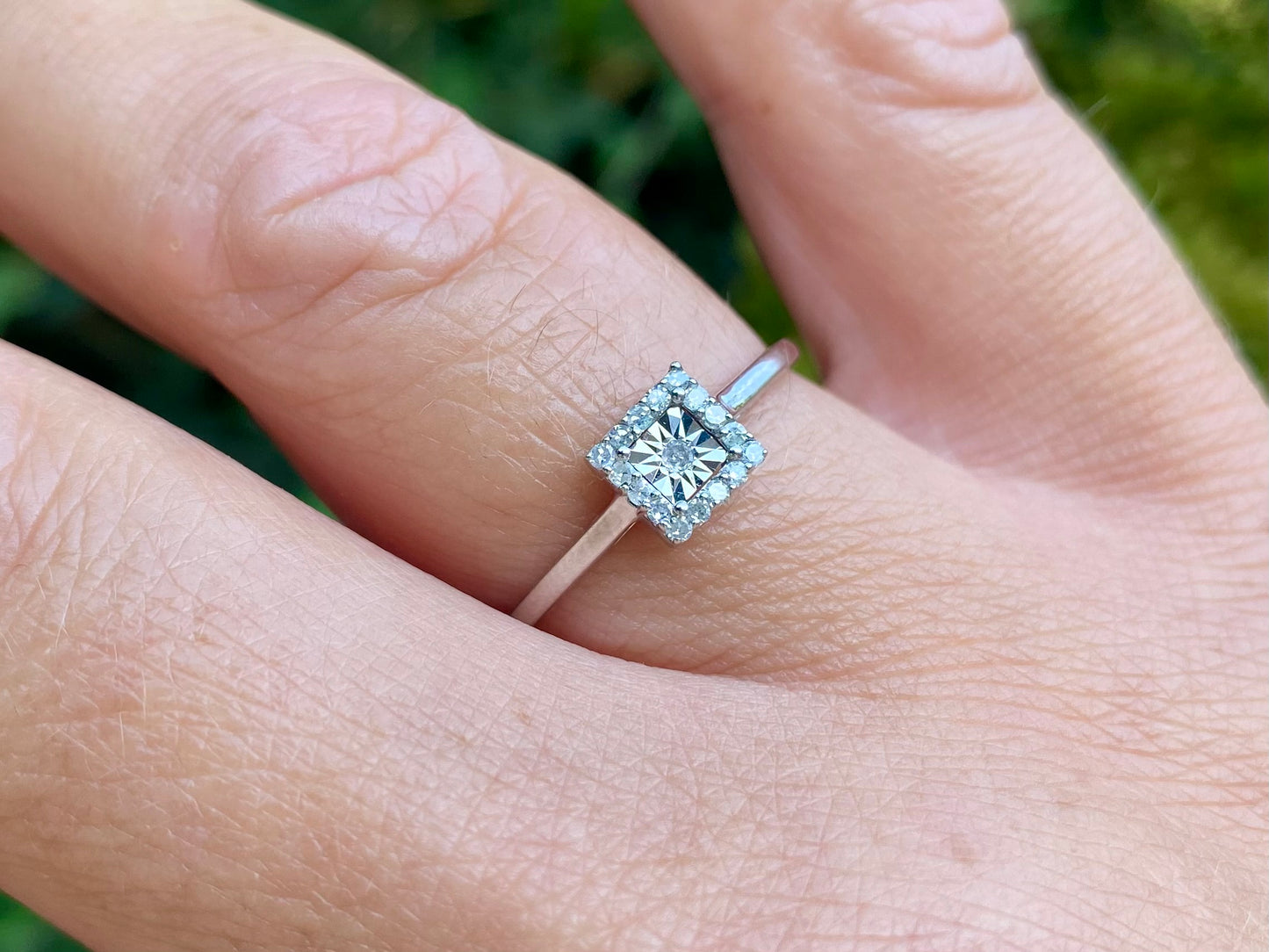 9ct Gold Diamond Ring