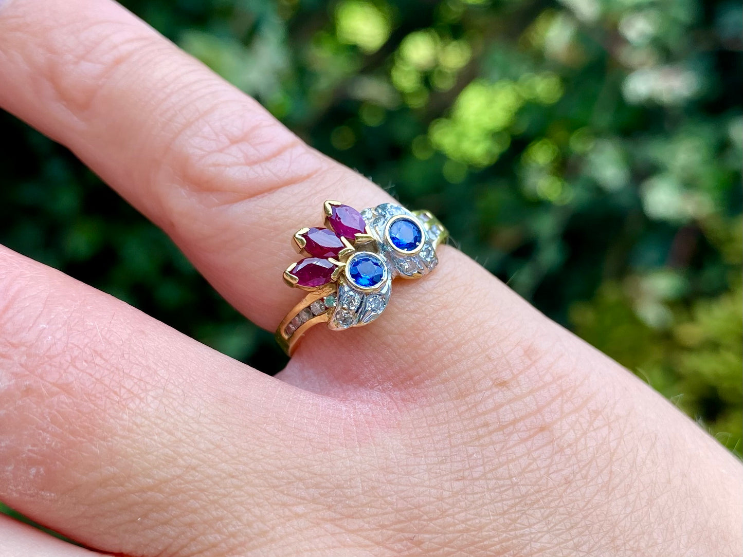 Vintage 18ct Gold Ruby, Sapphire & Diamond Ring