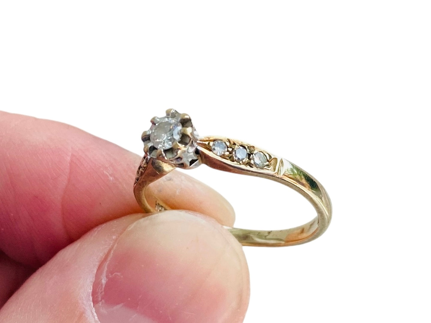 9ct Gold Diamond Ring