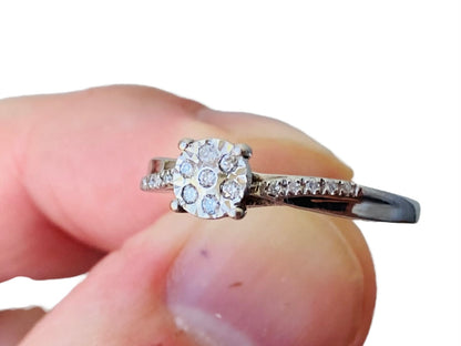 9ct Gold Diamond Ring