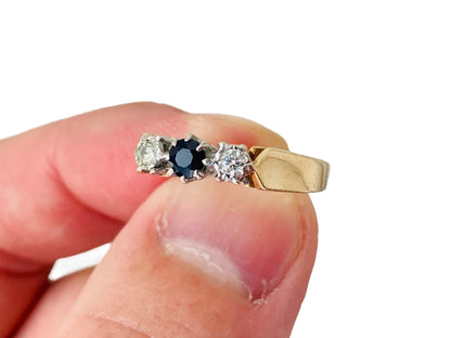 Vintage 9ct Gold Sapphire & Diamond Ring