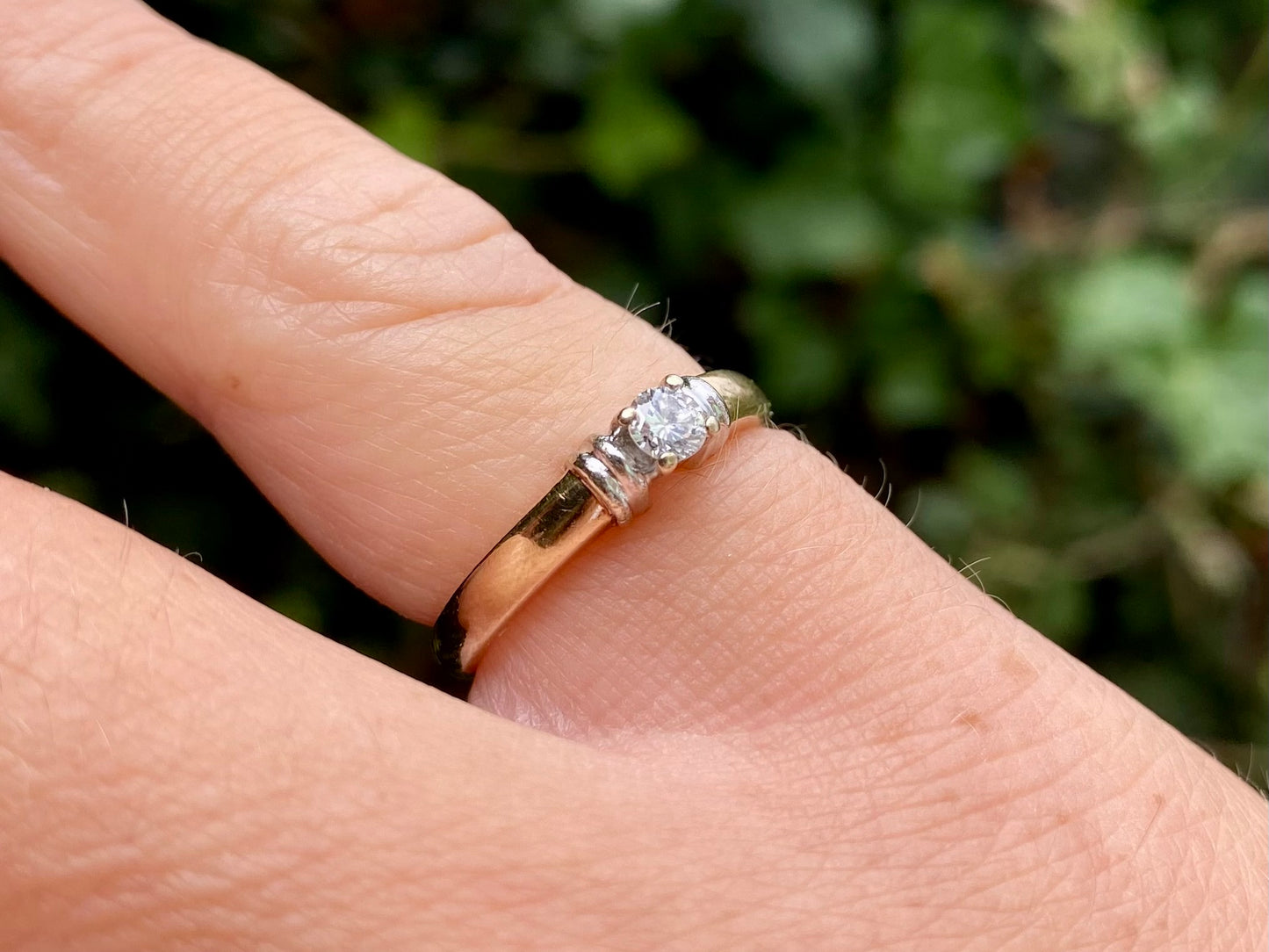 9ct Gold Diamond Ring