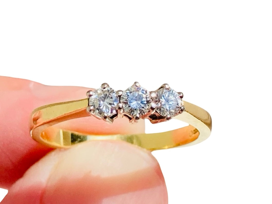 18ct Gold Three-Stone Diamond Ring