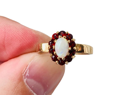 Vintage 9ct Gold Opal & Garnet Ring