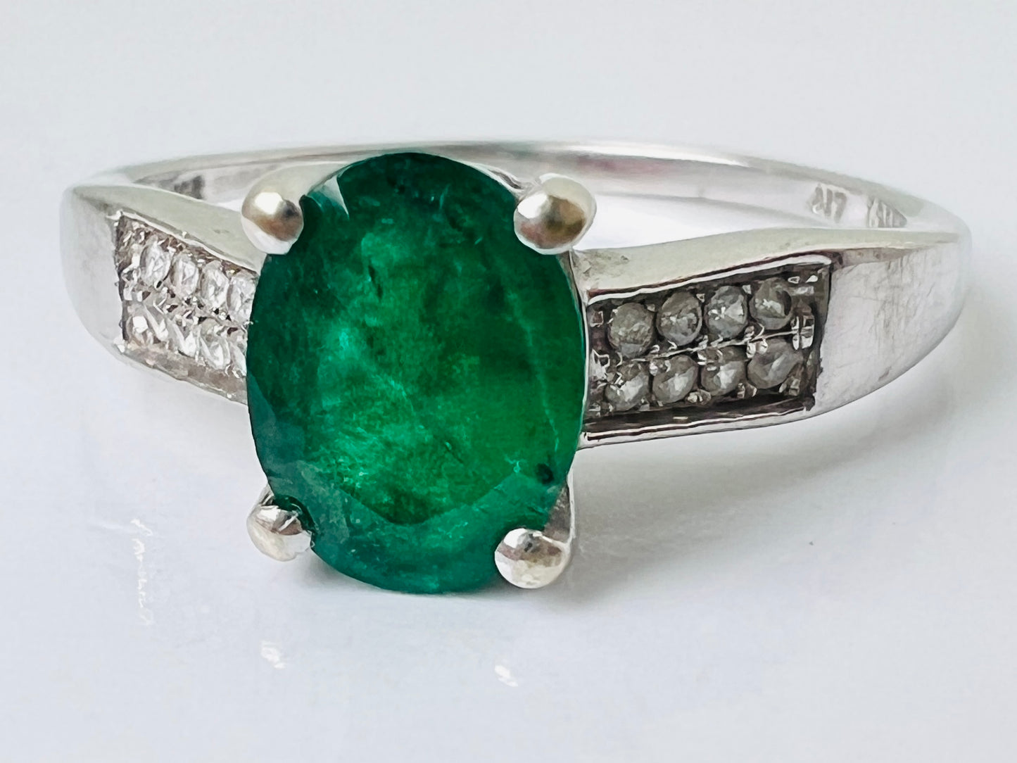 9ct Gold Emerald & Zircon Ring