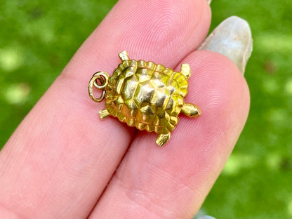 Vintage 9ct Gold Turtle Pendant
