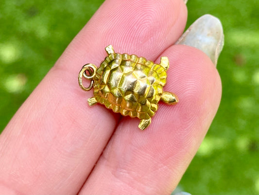 Vintage 9ct Gold Turtle Pendant
