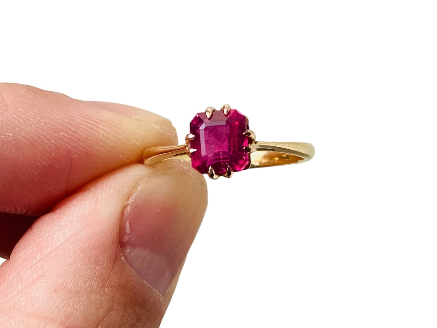 Vintage 18ct Gold Ruby Ring