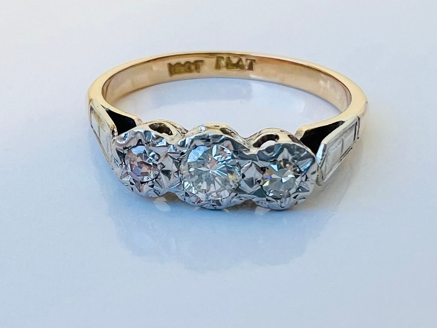 Vintage 18ct Gold Three-Stone Diamond Ring