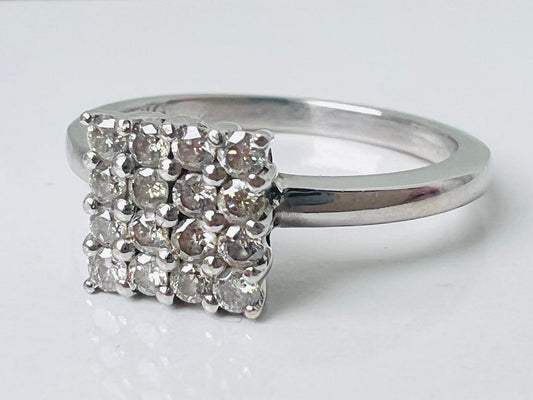 18ct Gold Diamond Ring