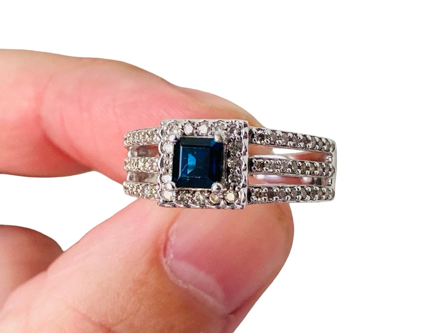 9ct Gold Sapphire & Diamond Ring
