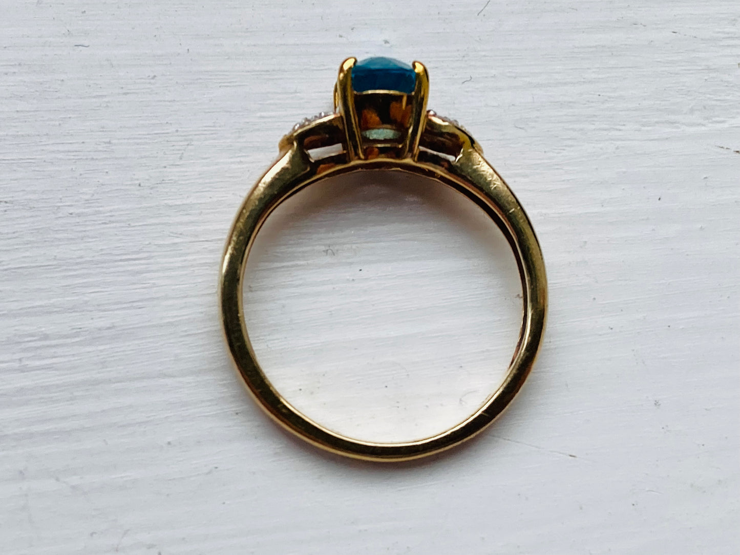 9ct Gold Topaz & Diamond Ring