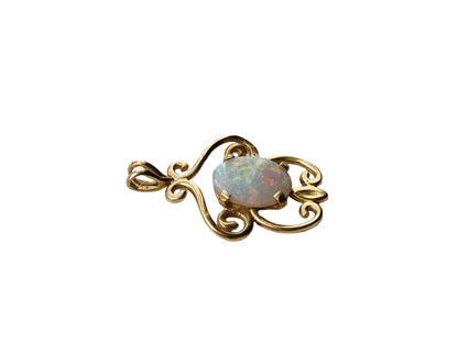 14ct Gold Opal Pendant