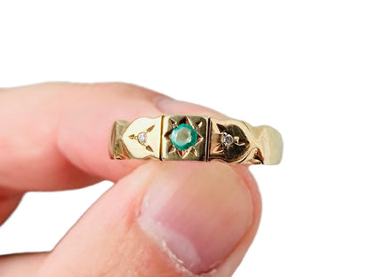 9ct Gold Emerald & Diamond Ring