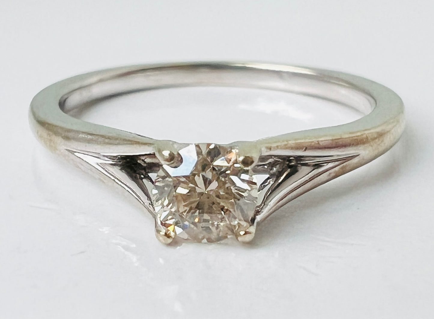 9ct Gold Diamond Ring