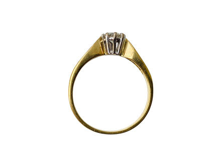 18ct Gold Diamond Ring