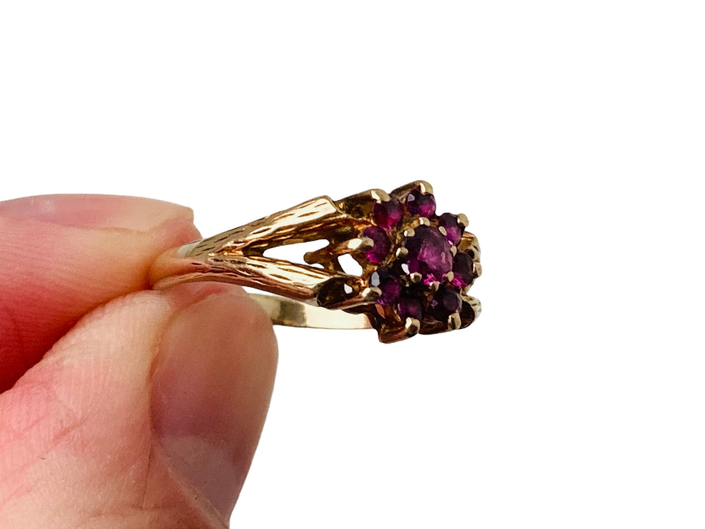 Vintage 9ct Gold Ruby Daisy Ring