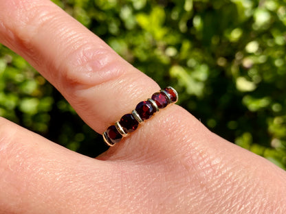 9ct Gold Garnet Ring
