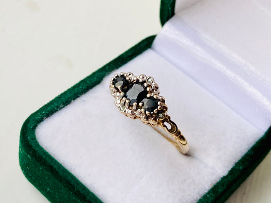 9ct Gold Sapphire & Diamond Ring