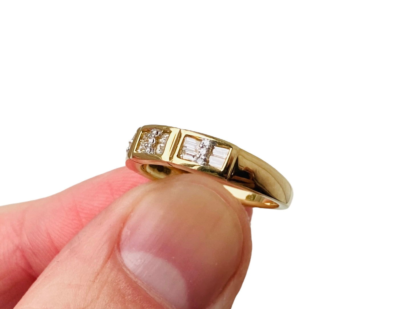 9ct Gold Diamond Ring