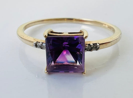 9ct Gold Amethyst & Diamond Ring