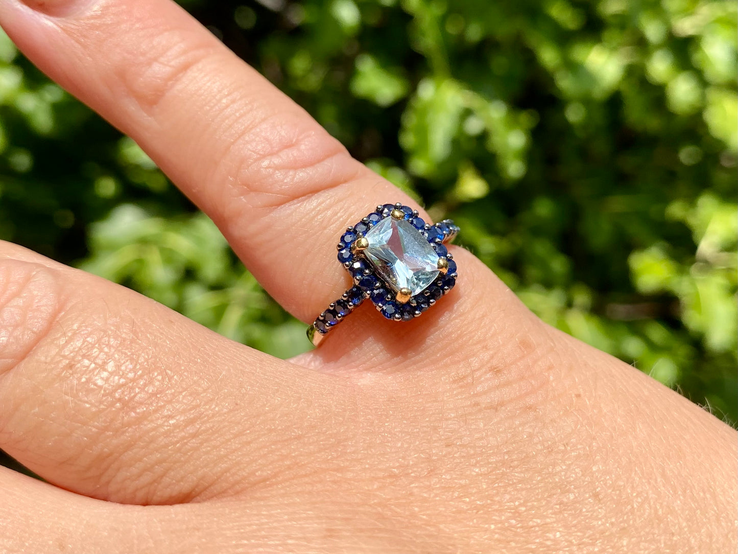 9ct Gold Aquamarine & Sapphire Ring