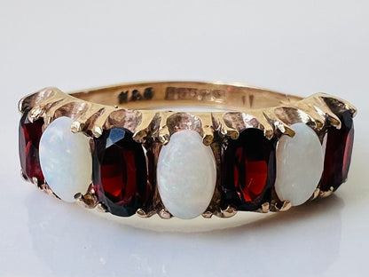Vintage 9ct Gold Opal & Garnet Ring
