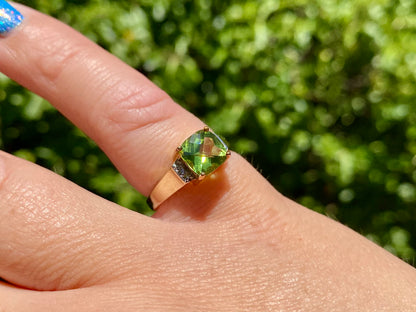 9ct Gold Peridot & Diamond Ring