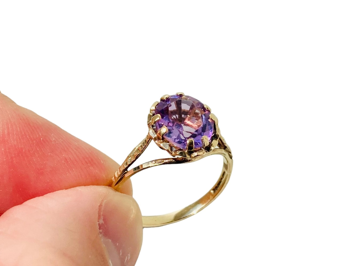 9ct Gold Amethyst Ring