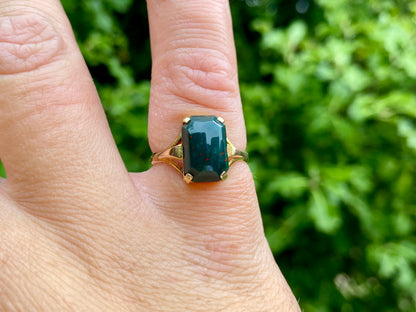 Antique 9ct Gold Bloodstone Ring
