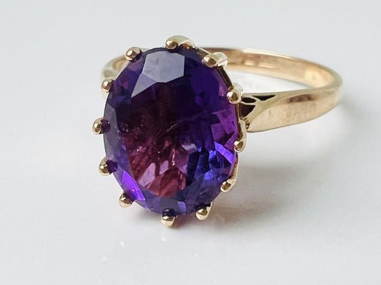 Vintage 9ct Gold Amethyst Ring