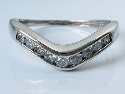 9ct Gold Diamond Wishbone Ring