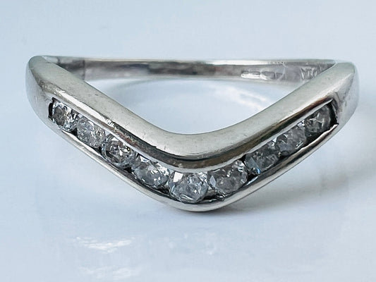 9ct Gold Diamond Wishbone Ring