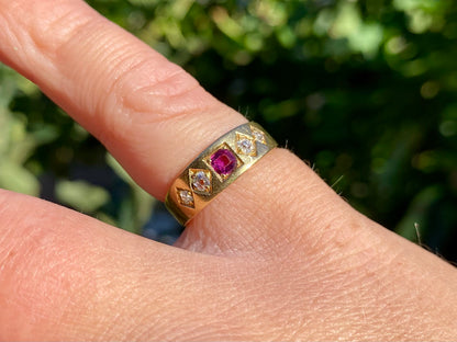 Antique 18ct Gold Ruby & Diamond Ring