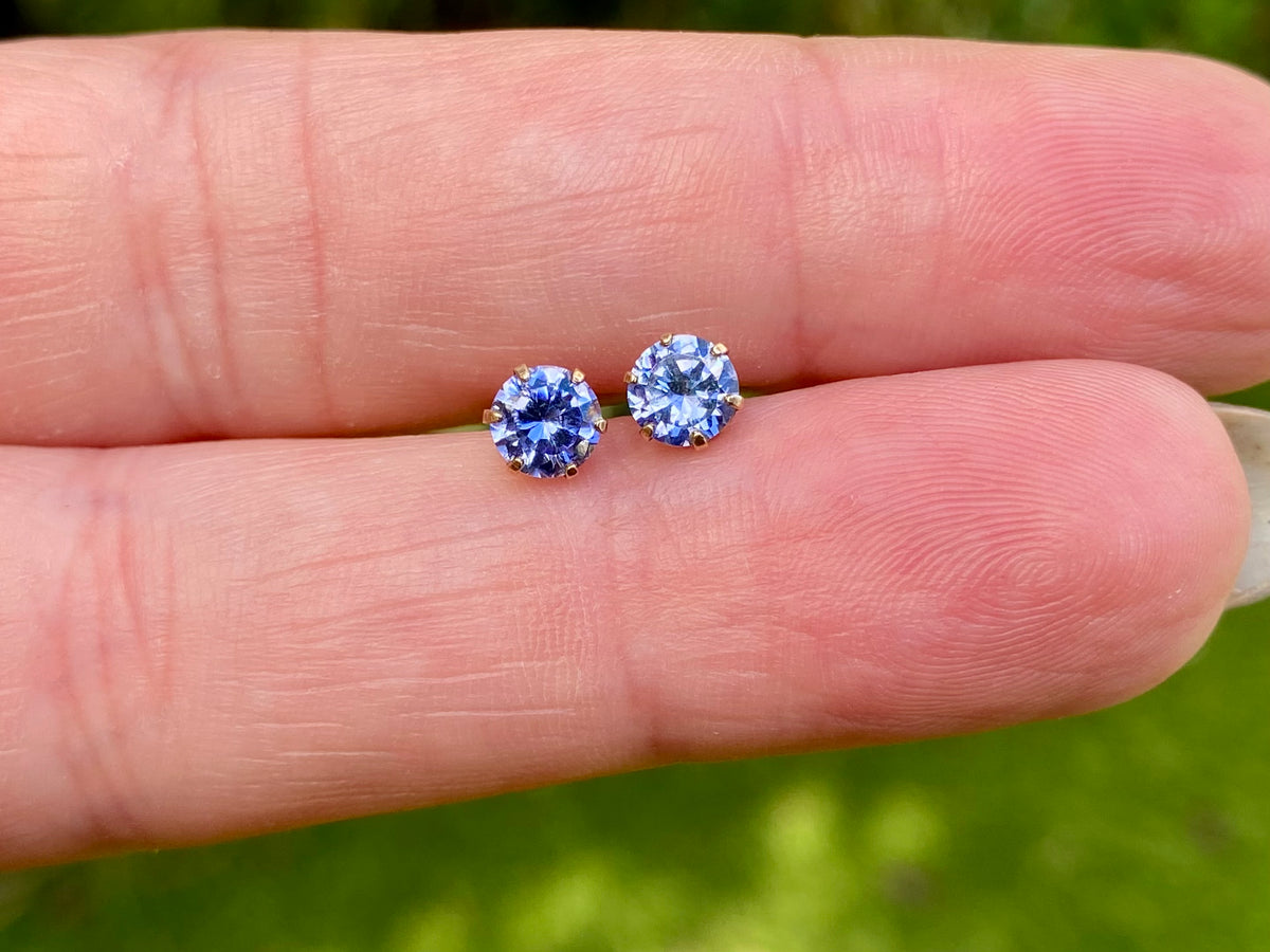 9ct Gold Tanzanite Stud Earrings