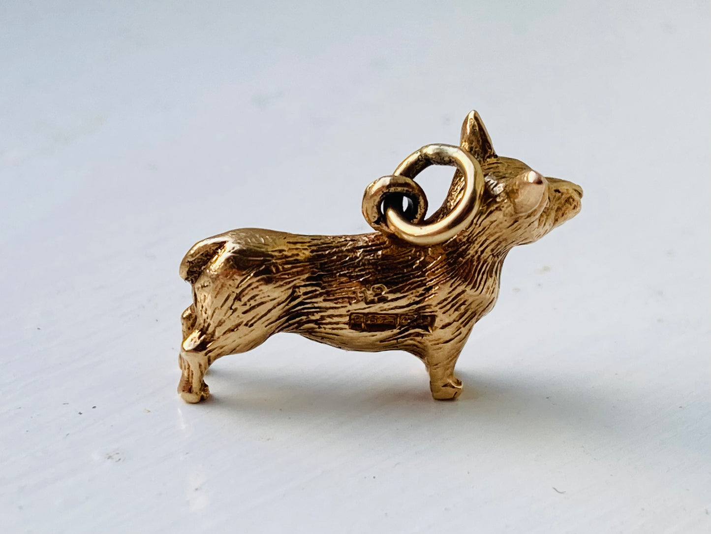 Vintage 9ct Gold Corgi Dog Pendant or Charm