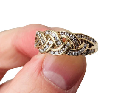 9ct Gold Diamond Ring